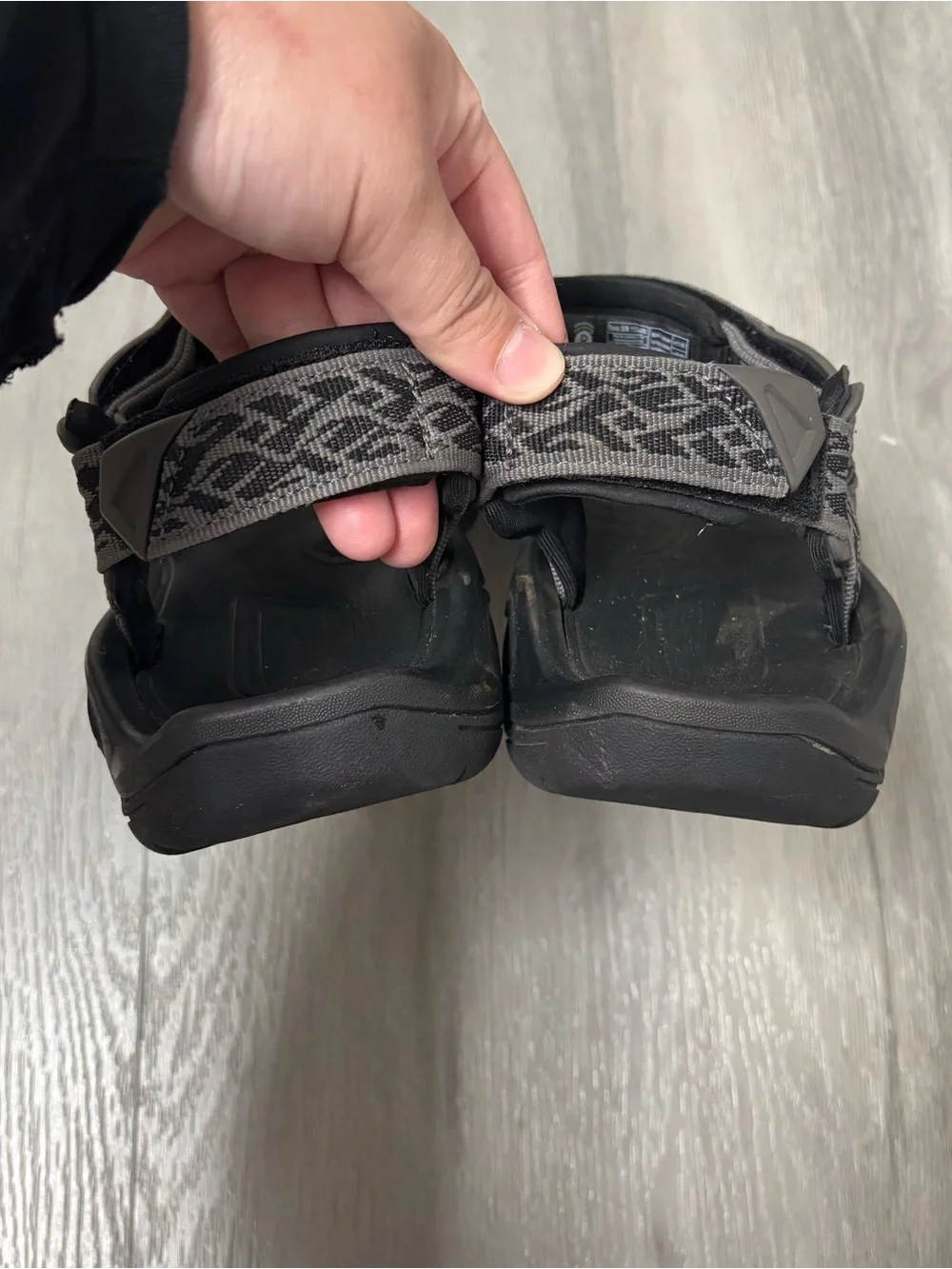 Teva Terra Fi 5 Universal Men’s Sandals Black and Gray Geometric Size 8